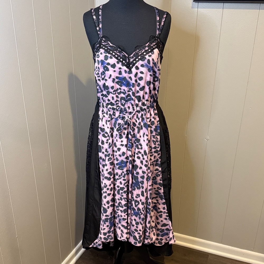 B13 Koché Collective Women’s 38 Chic Leopard Print Midi Dress with Lace Trim